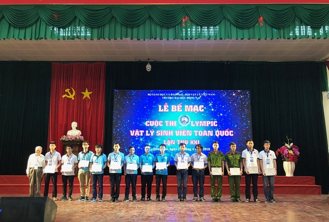 Bội thu giải Olympic Vật lý, Toán học sinh viên toàn quốc 2018 Trao giải Nhất cá nhân và giải Nhì toàn đoàn cho trường ĐH Sư phạm Thái Nguyên
