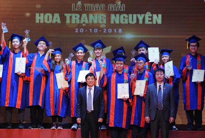 195 học sinh phía Bắc được trao giải Hoa Trạng Nguyên 2018 Các Hoa Trạng Nguyên khu vực phía Bắc 2018