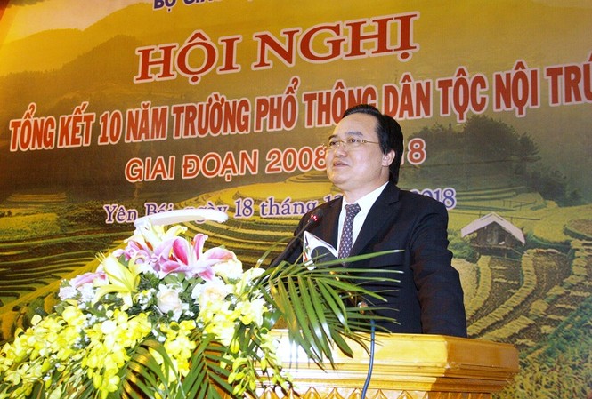 Bộ trưởng Giáo dục cảnh tỉnh đạo đức nhà giáo sau vụ dâm ô Bộ trưởng Phùng Xuân Nhạ chia sẻ quan điểm của ngành đối với vụ việc xẩy ra tại trường Phổ thông dân tộc nội trú THCS Thanh Sơn, Phú Thọ