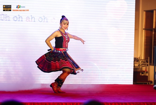 Quỹ học bổng hơn 3 tỉ đồng chiêu mộ học sinh tài năng Thí sinh dự thi những năm vừa qua