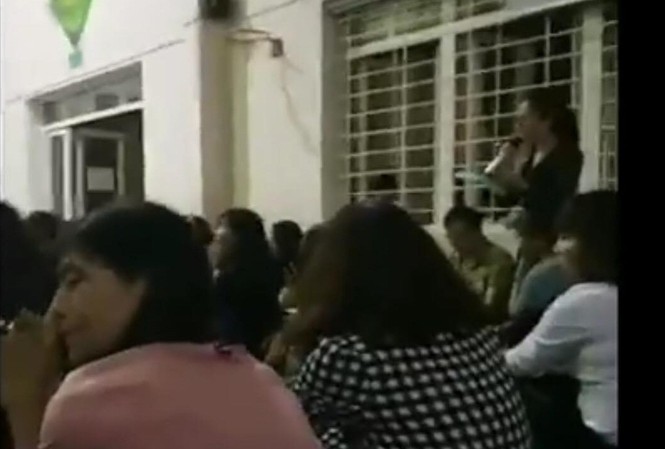 Cô giáo phát ngôn gây sốc xin được tha thứ cô giáo phát ngôn gây sốc tại buổi họp phụ huynh - sảnh cắt từ clip