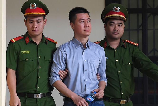 Giúp sức đánh bạc nghìn tỷ vì có 'thế lực lớn' bảo kê Bị cáo Phan Sào Nam, người có vai trò lớn trong việc xây dựng các cổng game.