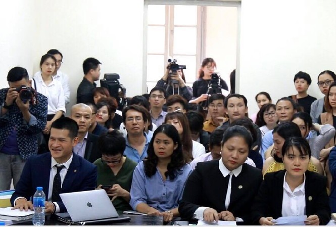 Tranh chấp bản quyền 'Tinh hoa Bắc bộ': Đại diện Viện kiểm sát nói gì? Các đương sự tại tòa.
