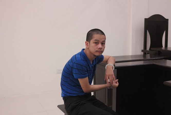 Đang chờ xử tội trộm cắp, thanh niên 'đa nhân cách' chém bố mẹ thương vong Bị cáo Dương Đại Dương.