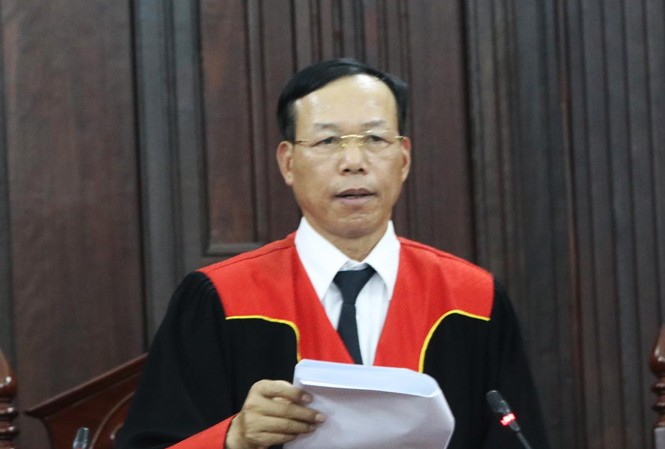 Chi tiết 17 nhận định của tòa tối cao trong vụ tử tù Hồ Duy Hải Thẩm phán Nguyễn Trí Tuệ tuyên án giám đốc thẩm vụ Hồ Duy Hải.