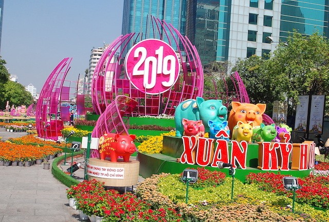Ngắm đường hoa Nguyễn Huệ trước giờ khai mạc Ngắm đường hoa Nguyễn Huệ trước giờ khai mạc
