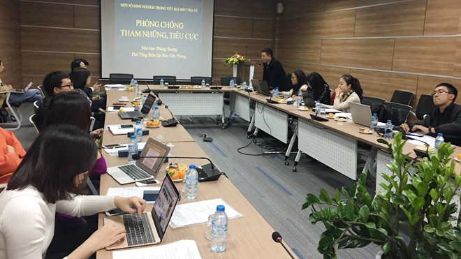 'Báo chí viết về phòng, chống tham nhũng ngày càng ít' Đông đảo nhà báo, phóng viên tham dự buổi tập huấn