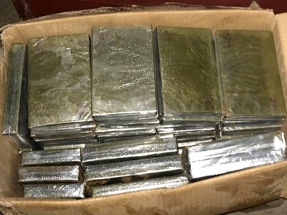 Gia cố xe, cất giấu tinh vi 120 bánh heroin vẫn không thoát Tang vật heroin bị lực lượng chức năng thu giữ