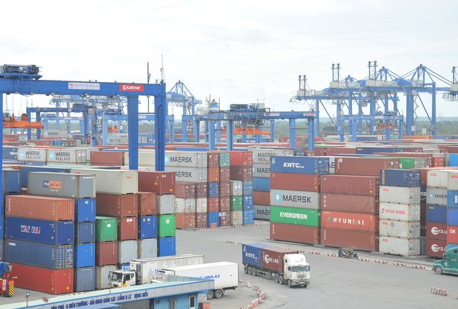 Nhiều chuyến hàng 'tỷ đô' đầu năm, kỳ vọng xuất khẩu vượt 300 tỷ USD Đầu năm mới Canh Tý 2020 đã có 55 chuyến tàu cập cảng Tân Cảng - Cát Lái