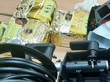Lợi dụng nghỉ Tết buôn ma túy, 4 đối tượng sa lưới Tang vật 13kg ma túy đá bị Hải quan Tây Ninh thu giữ