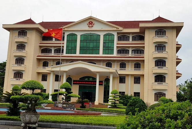 Ninh Bình chi sai gần 600 triệu đồng cho cán bộ đi nước ngoài Trụ sở UBND tỉnh Ninh Bình. Ảnh: Internet