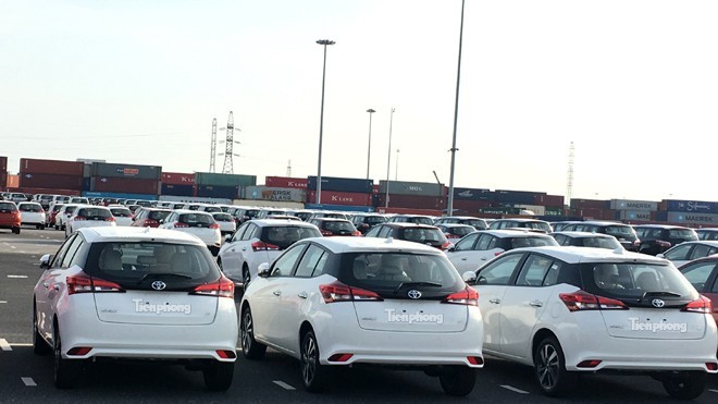 8 tháng, Việt Nam nhập khẩu gần 54.000 ô tô Xe ô tô nhập khẩu về Việt Nam chủ yếu qua các cửa khẩu, cảng biển TP.HCM và Hải Phòng