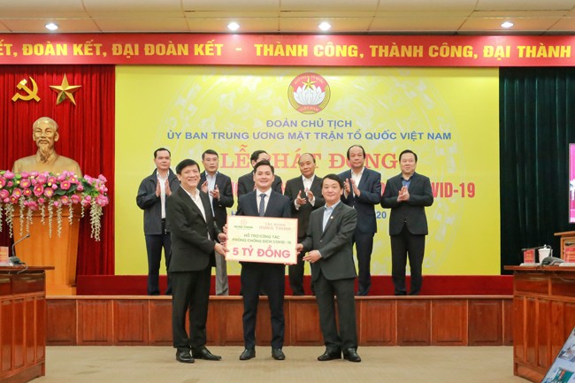Tập đoàn Hưng Thịnh ủng hộ 5 tỷ đồng để phòng chống dịch Covid-19 Tập đoàn Hưng Thịnh ủng hộ 5 tỷ đồng để phòng chống dịch Covid-19