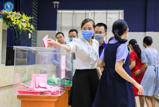 Kiện toàn Hội đồng trường của trường ĐH Luật TP. HCM Kiện toàn Hội đồng trường của trường ĐH Luật TP. HCM
