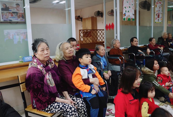 Tết ấm cúng của các cụ ông, cụ bà tại Trung tâm dưỡng lão Nhiều cụ già đón Tết tại Trung tâm dưỡng lão