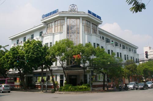 Bí thư Hà Nội: Nhu cầu cách ly Covid-19 tại khách sạn tự trả tiền rất lớn Khách sạn Hòa Bình được trưng dụng thành khu cách ly cho người nước ngoài tự nguyện chi trả chi phí