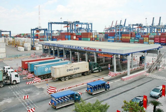 Chi phí logistics cao ở mắt xích nào? Vận chuyển hàng hóa ở cảng Cát Lái