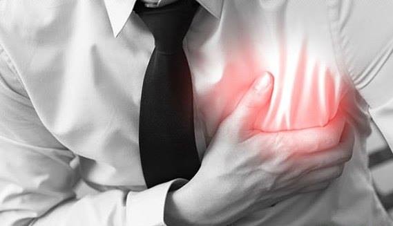 Nam thanh niên 30 tuổi suýt chết vì nhồi máu cơ tim Nam thanh niên 30 tuổi suýt chết vì nhồi máu cơ tim