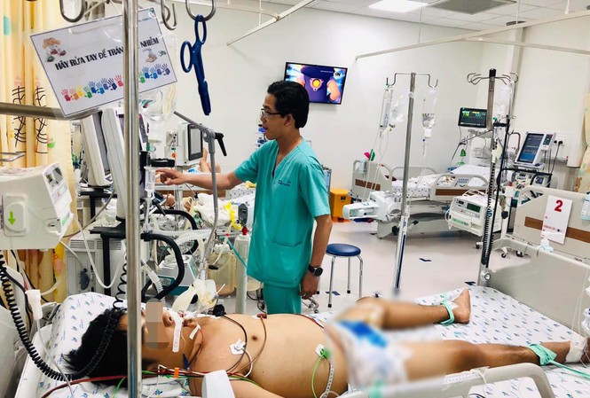 Truyền 6 lít máu cứu sống bé trai bệnh “muỗi cắn cũng có thể tử vong“ Truyền 6 lít máu cứu sống bé trai bệnh “muỗi cắn cũng có thể tử vong“