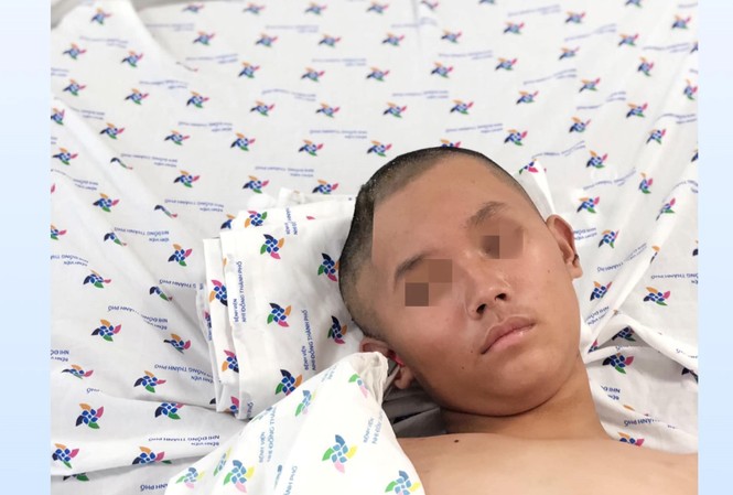 Ngỡ sốt đau đầu thông thường, bé trai hôn mê do phù não Ngỡ sốt đau đầu thông thường, bé trai hôn mê do phù não