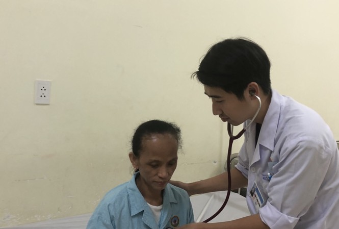 Đổ mồ hôi, hay hồi hộp…người phụ nữ ngoại quốc suýt chết vì căn bệnh này Đổ mồ hôi, hay hồi hộp…người phụ nữ ngoại quốc suýt chết vì căn bệnh này