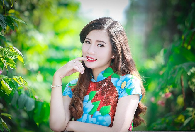 Thiếu nữ Hà thành duyên dáng với tà áo dài Thiếu nữ Hà thành duyên dáng với tà áo dài