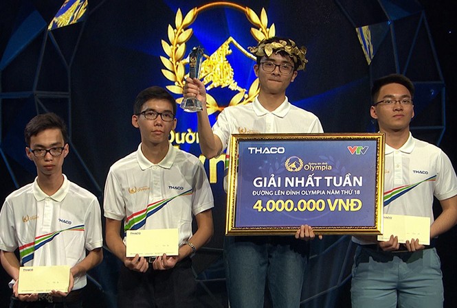 Nam sinh 'liều ăn nhiều' giành vòng nguyệt quế Olympia Đỗ Thành Đạt giành vòng nguyệt quế cuộc thi. Ảnh: FB chương trình