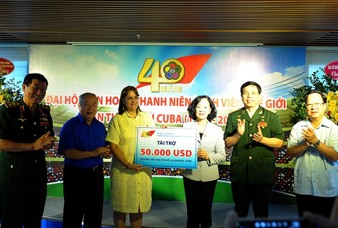 Kỷ niệm 40 năm Liên hoan thanh niên, sinh viên thế giới lần thứ 11 Bà Trương Thị Mai đã thay mặt các cựu đại biểu tham gia festival lần thứ 11 tại Cuba trao tài trợ 50.000 USD Mỹ cho học sinh Trường Tiểu học Tio Hồ (Bác Hồ) tại Cu Ba