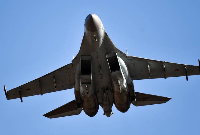 Trung Quốc tiếp tục mua tiêm kích Su-35? Tiêm kích Su-35