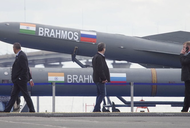 Nước Đông Nam Á nào tiên phong mua tên lửa chống hạm BrahMos của Nga-Ấn Độ? Tên lửa BrahMos