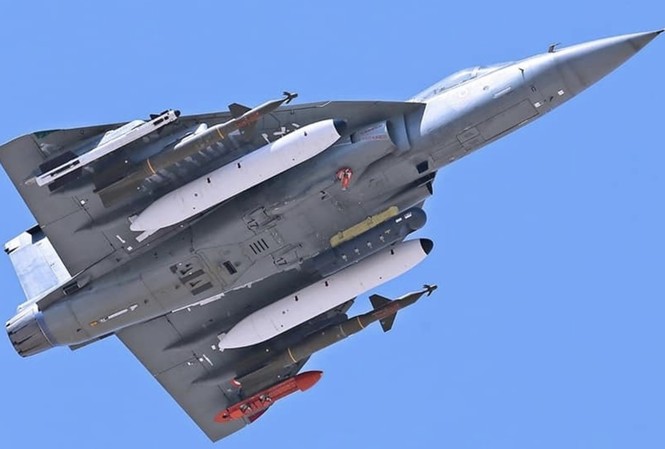 Chê Su-57 Nga, Ấn Độ tập trung tiêm kích trong nước, tưởng rẻ mà quá đắt Chê Su-57, Ấn Độ tập trung phát triển Tejas