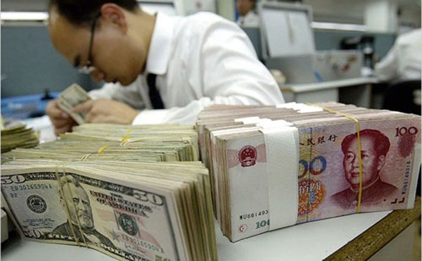 Kho nợ Mỹ của Trung Quốc lớn chưa từng có Tuần này, tỷ giá đồng Nhân dân tệ đạt mức 6,0406 Nhân dân tệ đổi 1 USD, mức cao nhất kể từ Trung Quốc thống nhất tỷ giá chính thức và tỷ giá thị trường vào cuối năm 1993 tới nay.