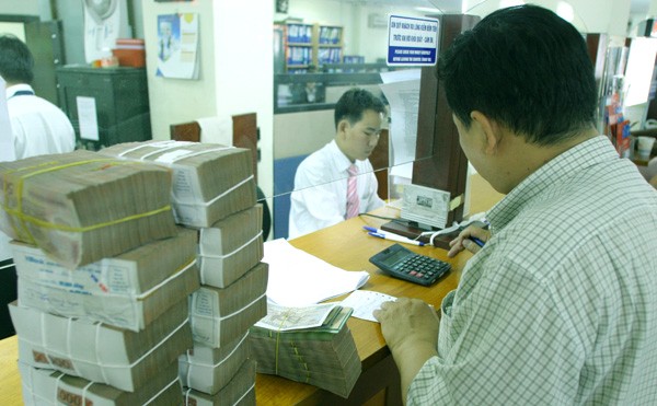 Người gửi tiền bất an Gửi tiền, không có chuyện Ngân hàng chối bỏ trách nhiệm. Ảnh: Như Ý