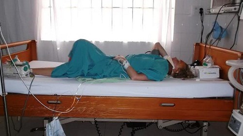 Cứu sống nữ du khách Nga bị cá biển tấn công Nữ hành khách người Nga nghi bị cá biển tấn công