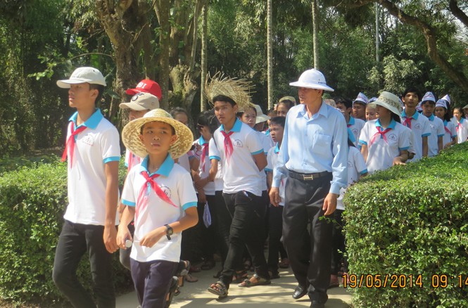 15 ngàn lượt khách đến thăm Khu di tích Kim Liên Du khách trong nước và quốc tề đổ về Khu di tích Kim Liên quê Bác.
ảnh: Việt Hương