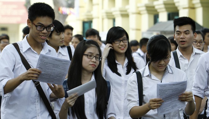 Nên bỏ thi tốt nghiệp THPT và giữ thi tuyển sinh ĐH Thí sinh dự kỳ thi tốt nghiệp THPT 2014. Ảnh: Như Ý