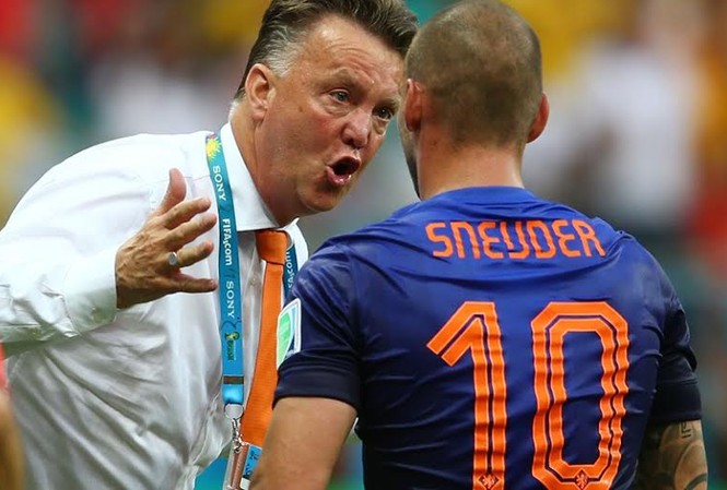 Hà Lan: Lạc nước hai xe đành bỏ phí? Huấn luyện viên Van Gaal sẽ mách nước kịp thời để nhạc trưởng Sneijder tỏa sáng?