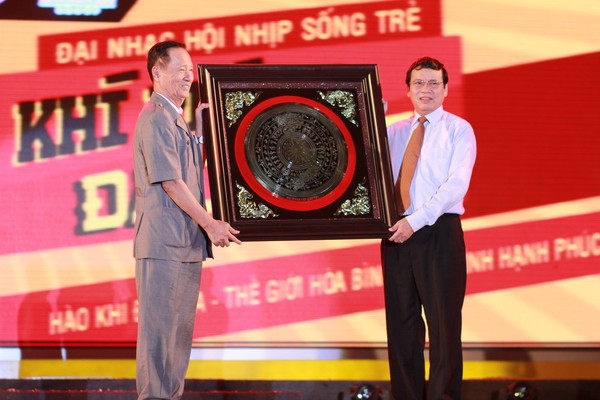 Tiếp thêm sức mạnh bảo vệ chủ quyền biển đảo Tiếp thêm sức mạnh bảo vệ chủ quyền biển đảo