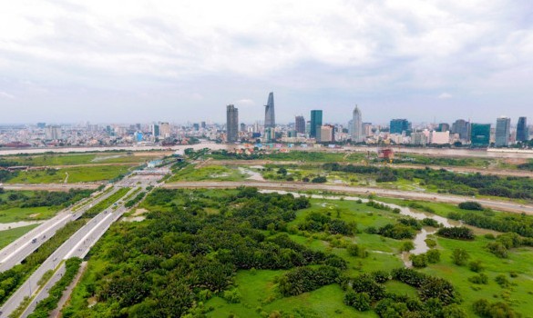Doanh nghiệp giày dép, thủy sản 'lấn sân' bất động sản Nhiều doanh nghiệp ngoài ngành đang muốn tận dụng quỹ đất lớn để phát triển dự án BĐS tìm kiếm lợi nhuận. Ảnh: Lê Quân/Zing