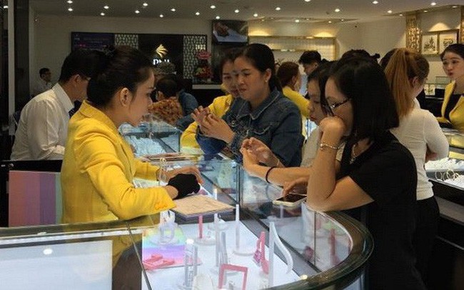 Giá vàng trong nước giảm phiên thứ 5 liên tiếp Giá vàng trong nước giảm phiên thứ 5 liên tiếp