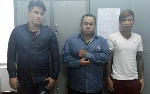 Nhiều giang hồ đập phá quán kem ở Sài Gòn sa lưới Phong, Hưng, Quân tại cơ quan điều tra. Ảnh: Quốc Thắng.