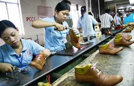 86% lao động dệt may, da giày nguy cơ thất nghiệp Công nghệ mới sẽ được áp dụng triệt để trong những ngành sử dụng nhiều lao động. Ảnh minh họa