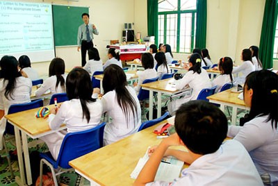Bộ GD&ĐT thừa nhận gây hiểu lầm về “lệnh cấm” dạy ngoài SGK Bộ GD&ĐT thừa nhận gây hiểu lầm về “lệnh cấm” dạy ngoài SGK