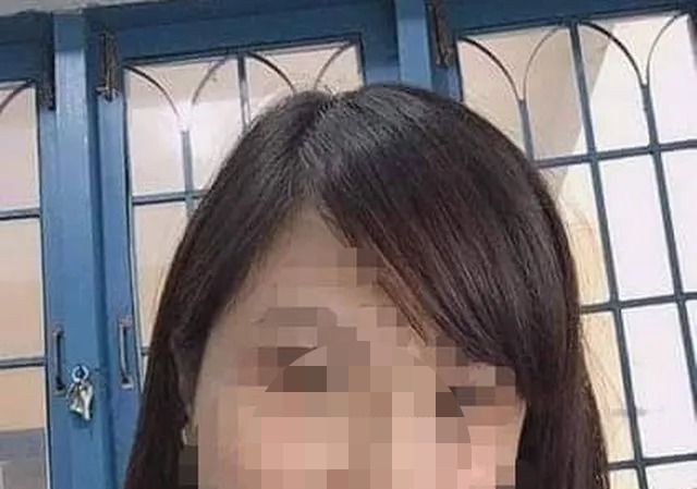 Bộ GD&ĐT lên tiếng vụ cô giáo 'quan hệ tình cảm' với nam sinh lớp 10 Cô giáo H. hiện bị tạm đình chỉ dạy, chờ kết luận điều tra.