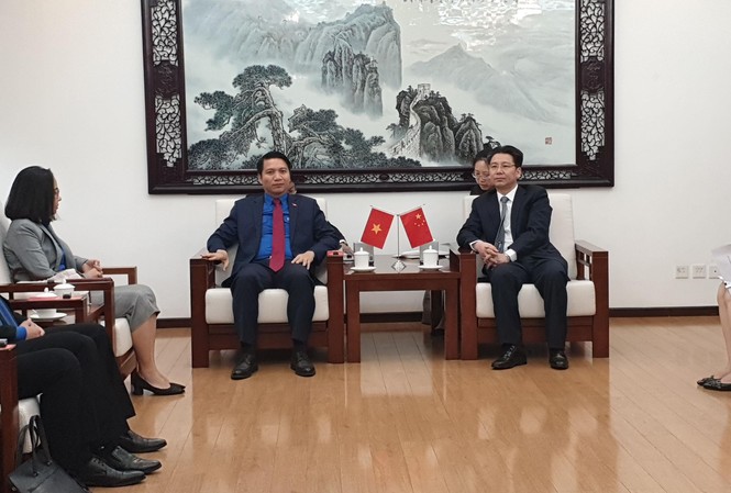 Chia sẻ những vấn đề chung tuổi trẻ hai nước cùng quan tâm Chia sẻ những vấn đề chung tuổi trẻ hai nước cùng quan tâm
