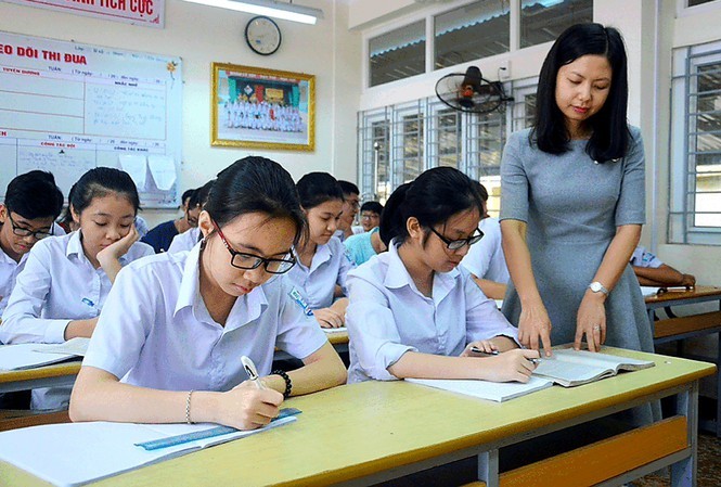 Có nên gọi học trò là các con: Gọi thế có gì là sai? Gọi thầy/cô xưng con để bọn trẻ có sự tôn trọng với người giáo dục mình, điều đó có gì là sai?