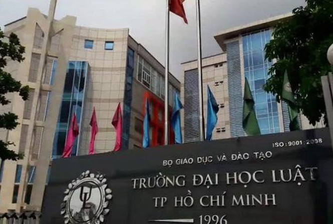 Điểm nhấn giáo dục: Xem lại kết luận thanh tra Trường ĐH Luật TP.HCM Văn phòng Chính phủ vừa có văn bản gửi Bộ trưởng Bộ GD&ĐT về việc "Giải quyết kiến nghị của một số cán bộ, giảng viên trường ĐH Luật TP.HCM".