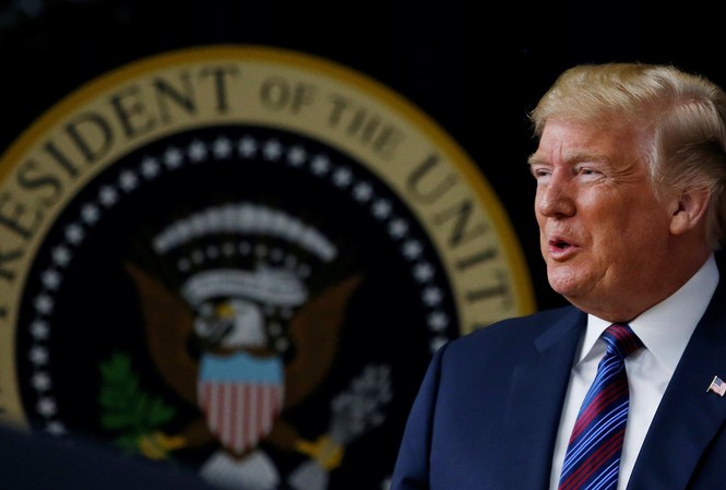 Tổng thống Trump không muốn thấy xe Mercedes ở New York Tổng thống Trump muốn đẩy xe Đức ra khỏi nước Mỹ