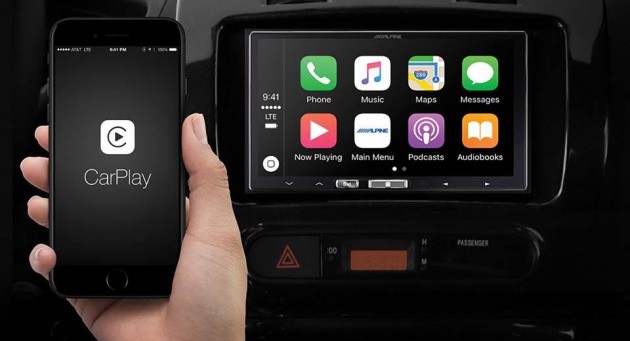Hệ thống Apple CarPlay và Android Auto giúp lái xe ít phân tâm hơn Hệ thống Apple CarPlay trên ôtô.