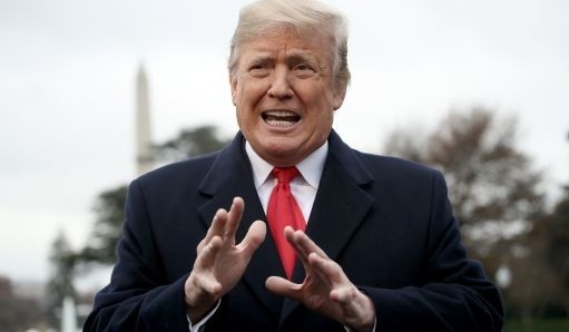 Tổng thống Trump đe dọa trừng phạt GM vì cắt giảm 14.000 nhân công Tổng thống Trump tức giận vì GM đóng cửa nhà máy tại Mỹ và cắt giảm nhân công.